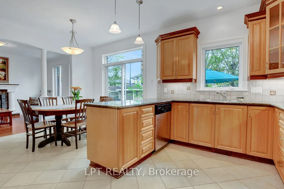 Photo 17 of 10A Ashburn Drive, Ottawa, Borden Farm/Stewart Farm/Carleton Heights/Parkwood Hills — HOMEH