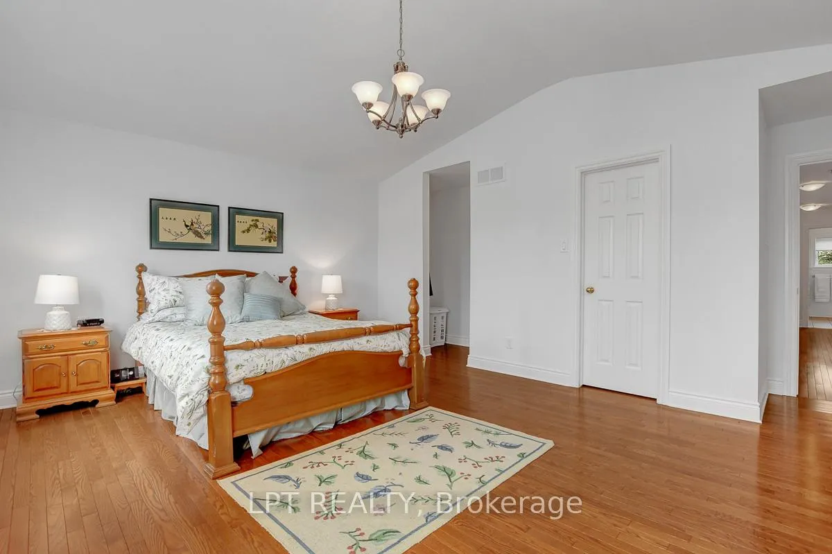 Photo 23 of 10A Ashburn Drive, Ottawa, Borden Farm/Stewart Farm/Carleton Heights/Parkwood Hills — HOMEH