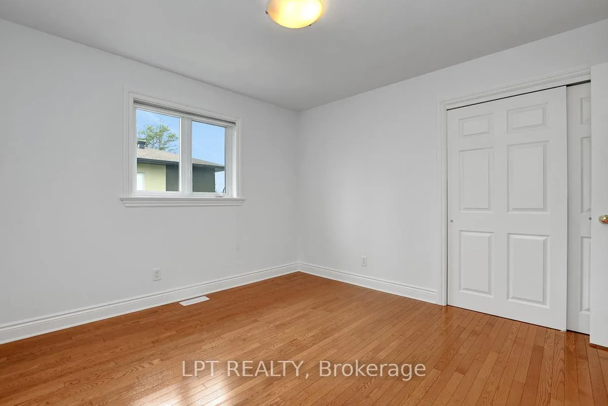 Photo 33 of 10A Ashburn Drive, Ottawa, Borden Farm/Stewart Farm/Carleton Heights/Parkwood Hills — HOMEH
