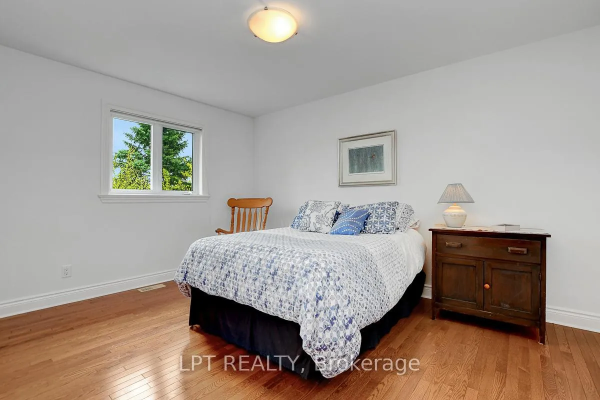 Photo 35 of 10A Ashburn Drive, Ottawa, Borden Farm/Stewart Farm/Carleton Heights/Parkwood Hills — HOMEH