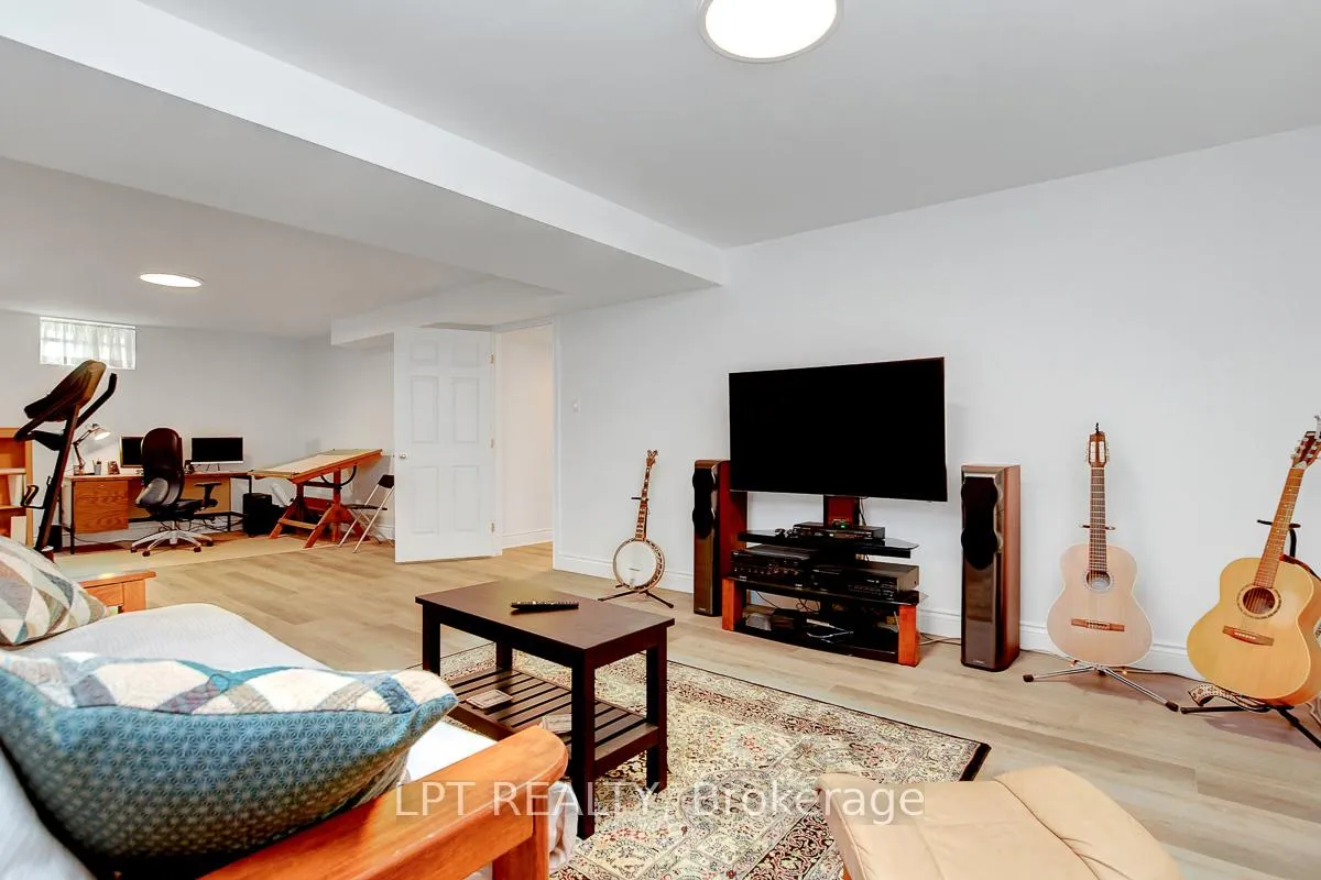 Photo 39 of 10A Ashburn Drive, Ottawa, Borden Farm/Stewart Farm/Carleton Heights/Parkwood Hills — HOMEH