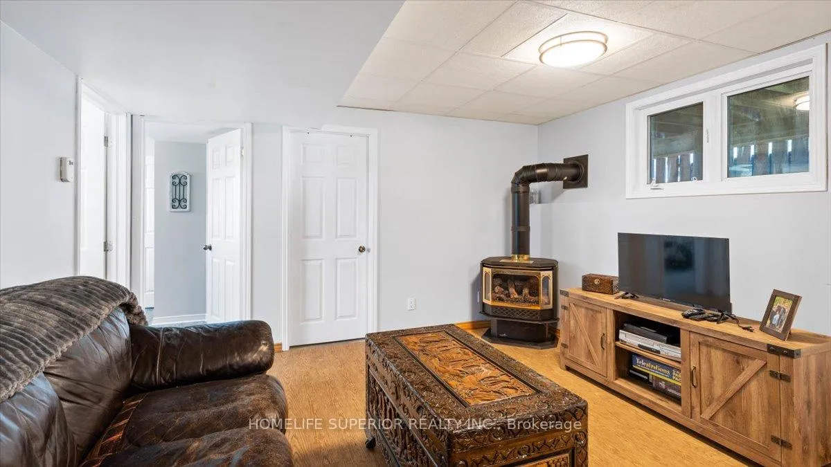 Photo 22 of 126 Newkirk Boulevard, Bancroft, Bancroft Ward — HOMEH