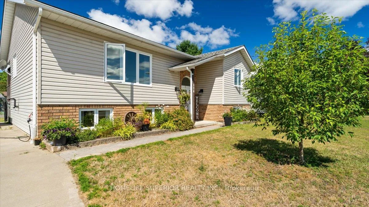 Photo 33 of 126 Newkirk Boulevard, Bancroft, Bancroft Ward — HOMEH