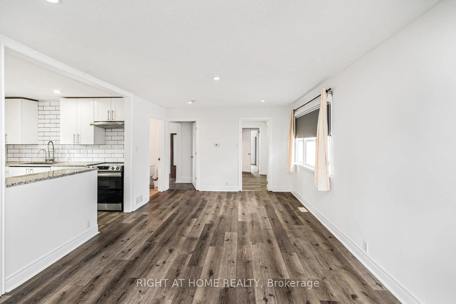 Photo 8 of 6385 Crawford Street, Niagara Falls, Morrison — HOMEH