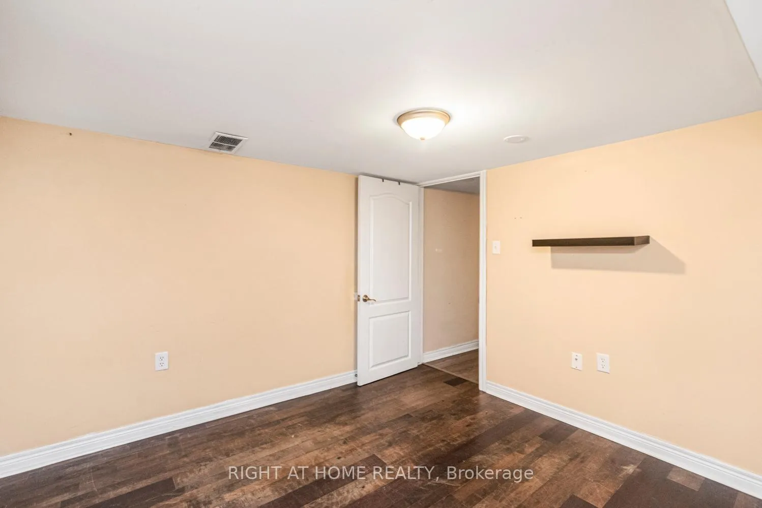 Photo 28 of 6385 Crawford Street, Niagara Falls, Morrison — HOMEH