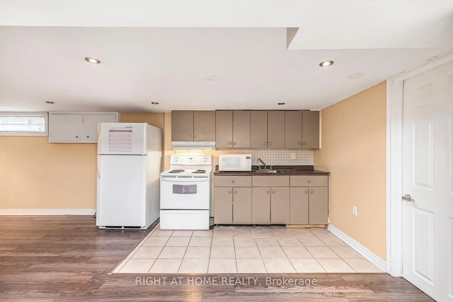 Photo 31 of 6385 Crawford Street, Niagara Falls, Morrison — HOMEH