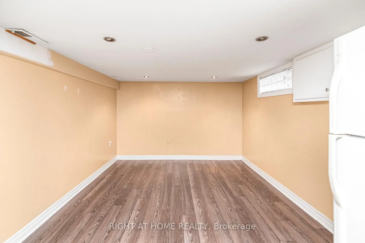 Photo 33 of 6385 Crawford Street, Niagara Falls, Morrison — HOMEH