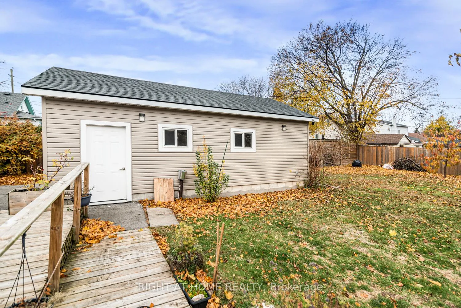 Photo 35 of 6385 Crawford Street, Niagara Falls, Morrison — HOMEH