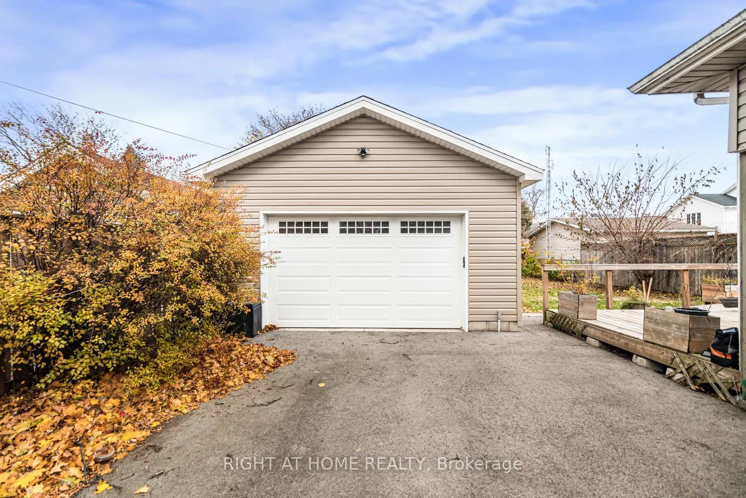 Photo 36 of 6385 Crawford Street, Niagara Falls, Morrison — HOMEH