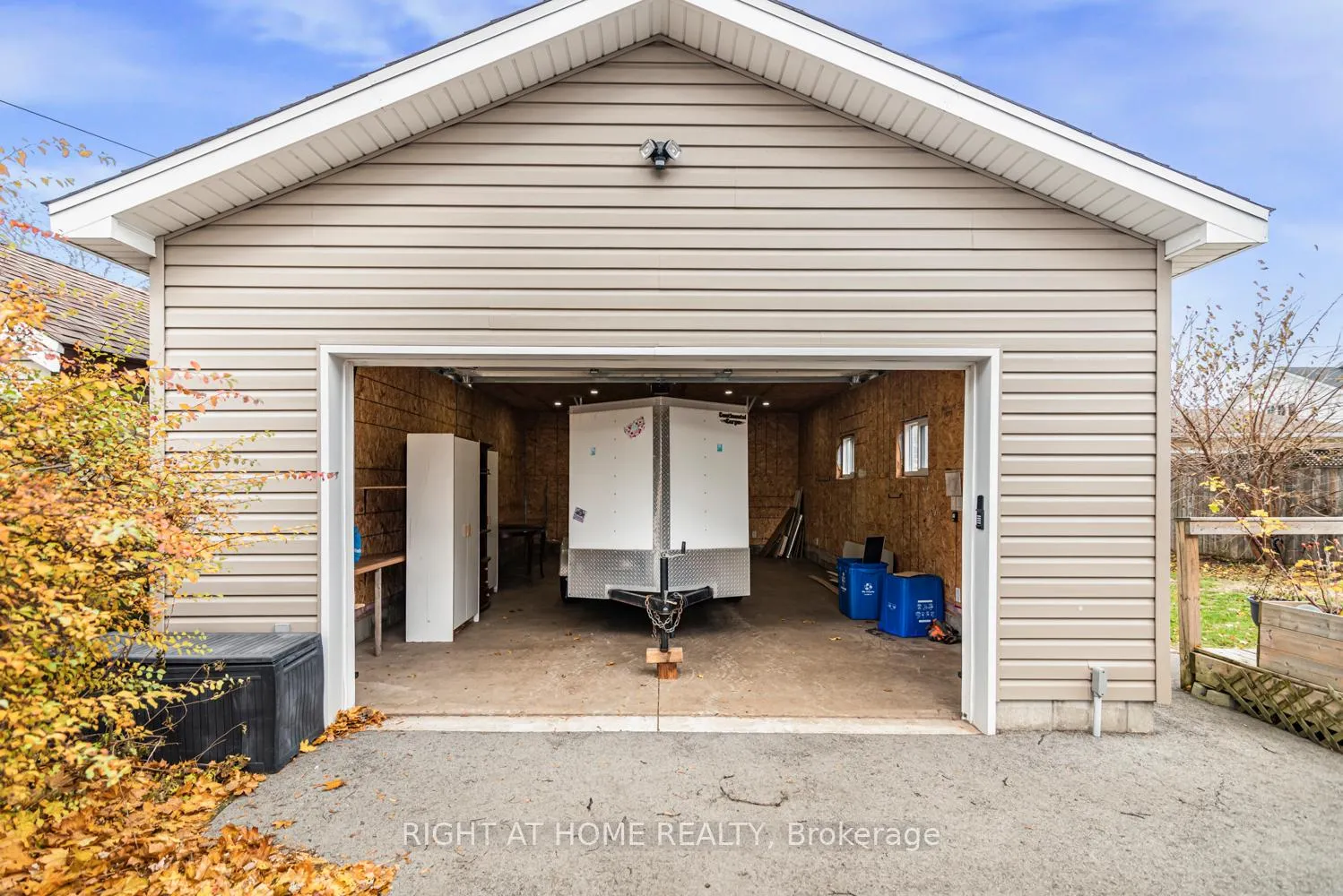 Photo 37 of 6385 Crawford Street, Niagara Falls, Morrison — HOMEH
