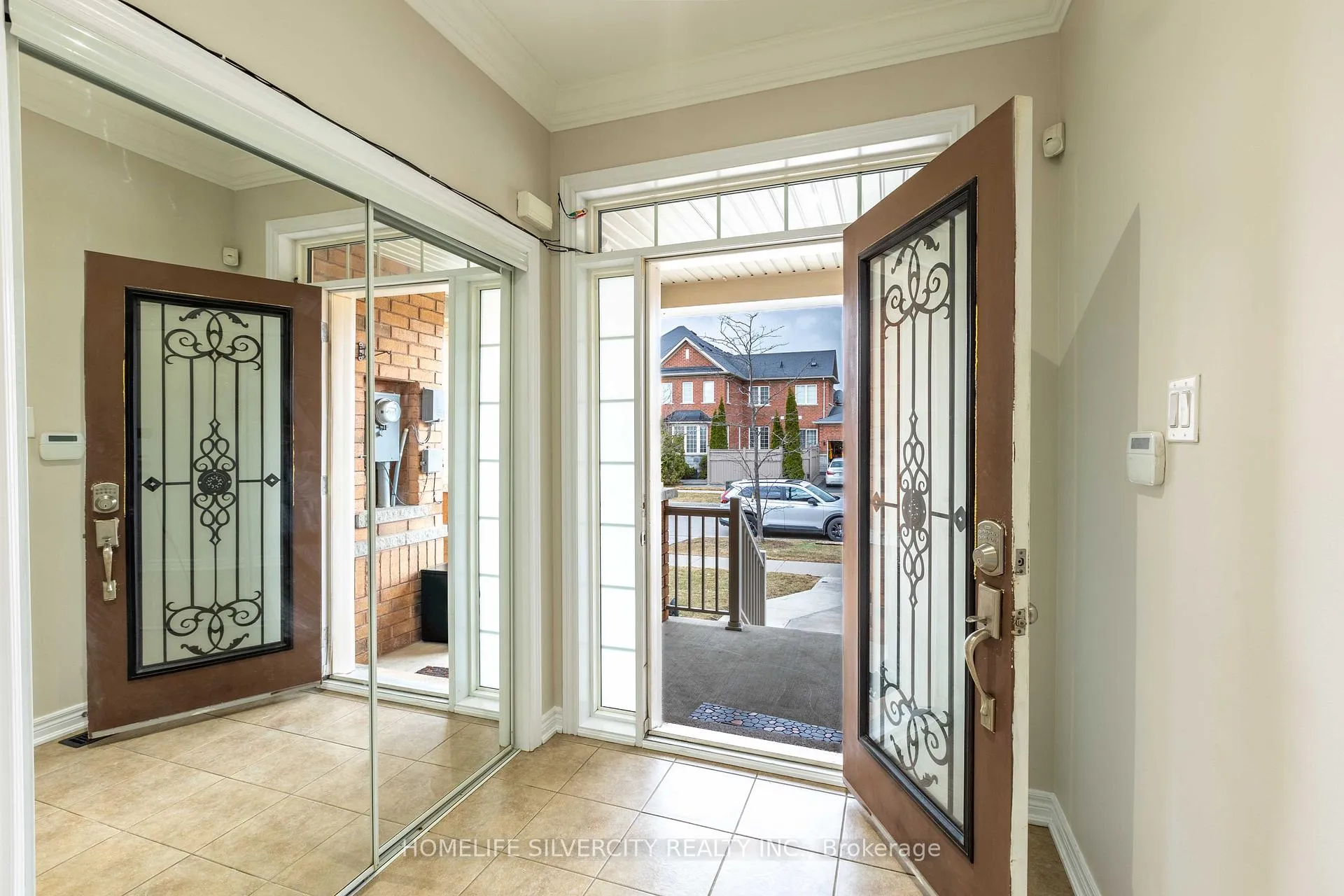 Photo 2 of 73 Pendulum Circle, Brampton, Sandringham-Wellington — HOMEH