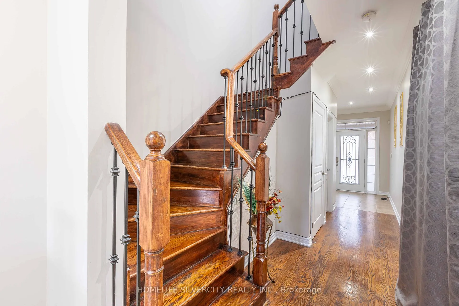 Photo 4 of 73 Pendulum Circle, Brampton, Sandringham-Wellington — HOMEH