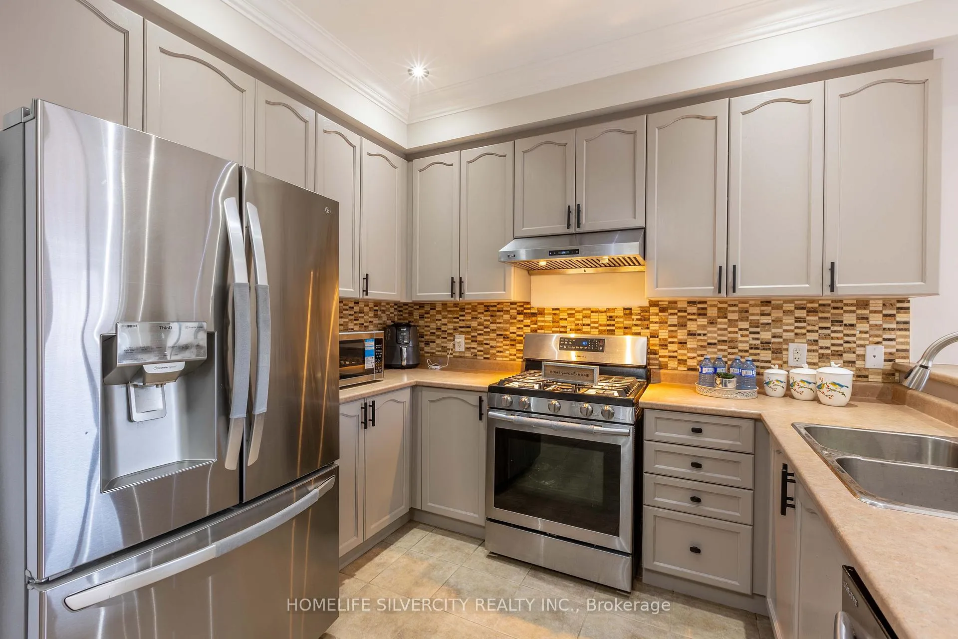 Photo 10 of 73 Pendulum Circle, Brampton, Sandringham-Wellington — HOMEH