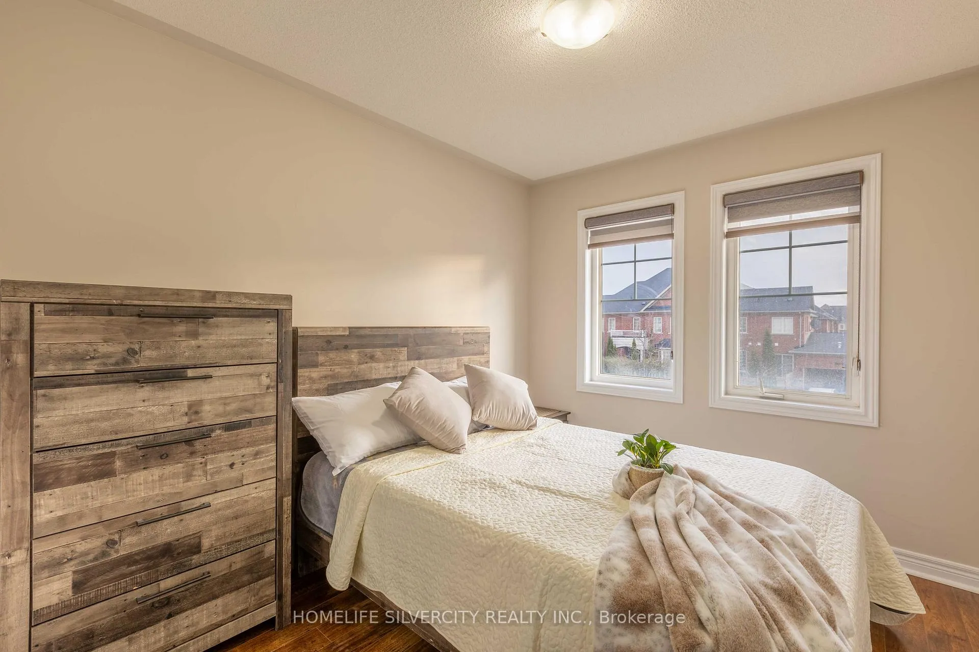 Photo 20 of 73 Pendulum Circle, Brampton, Sandringham-Wellington — HOMEH