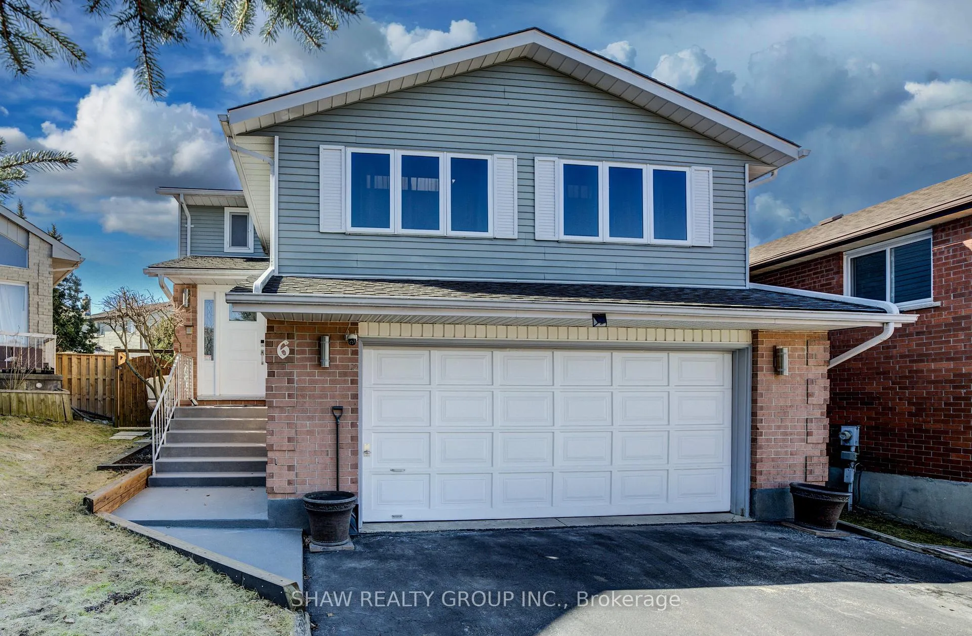 Photo 2 of 6 Zeffer Place, Kitchener — HOMEH
