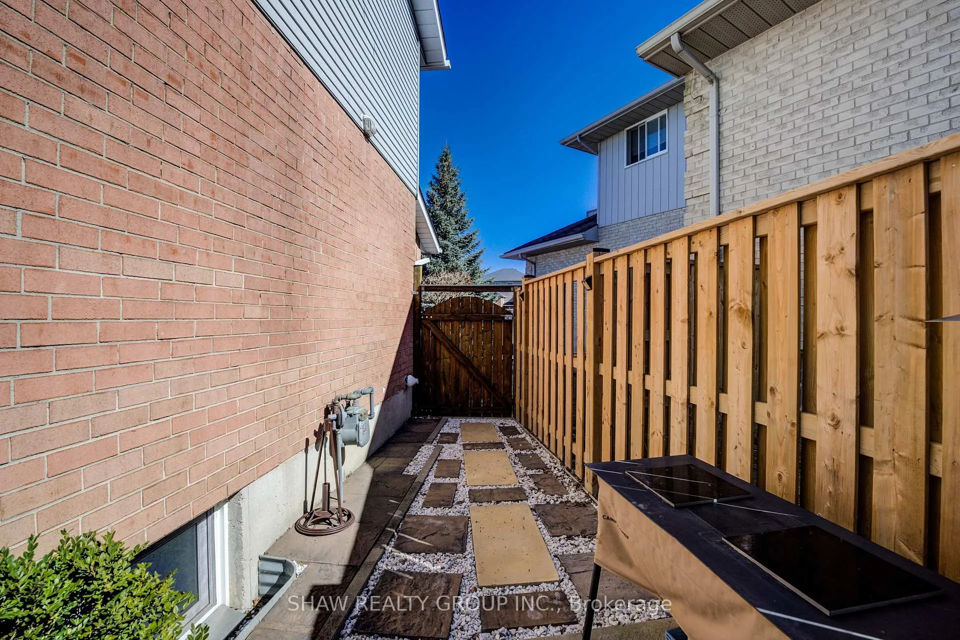 Photo 41 of 6 Zeffer Place, Kitchener — HOMEH
