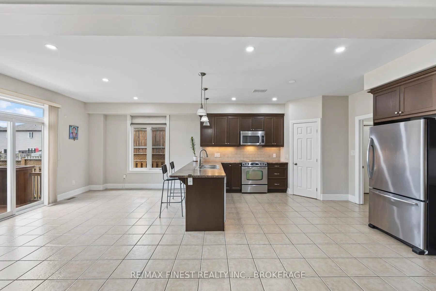 Photo 15 of 1285 Frank Street, Kingston, City Northwest — HOMEH