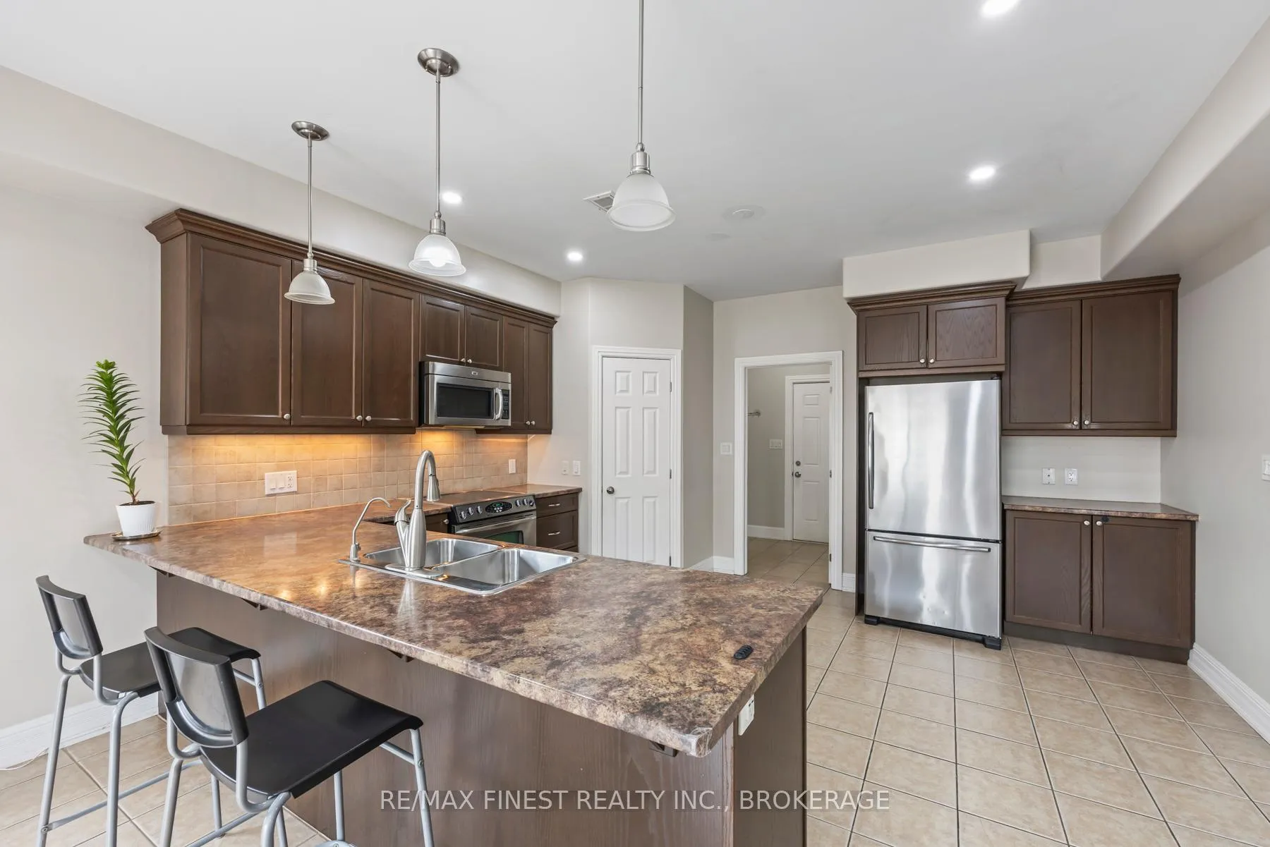 Photo 17 of 1285 Frank Street, Kingston, City Northwest — HOMEH