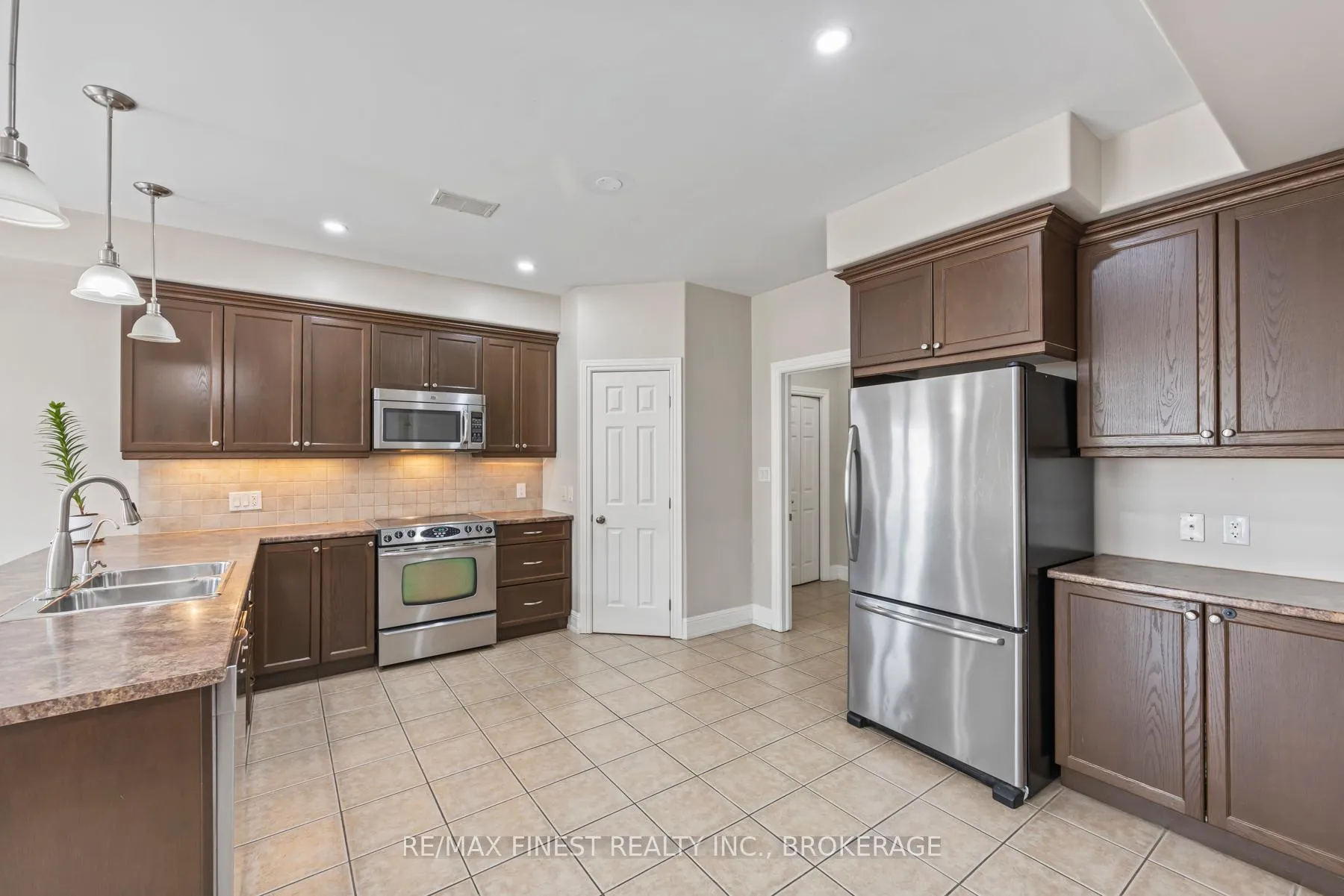 Photo 20 of 1285 Frank Street, Kingston, City Northwest — HOMEH