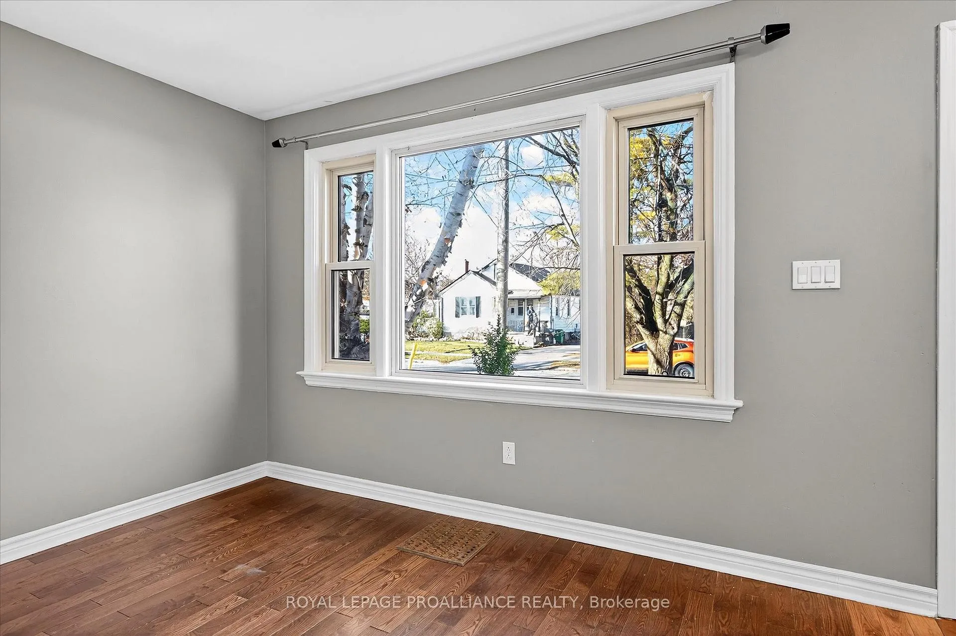 Photo 9 of 543 Howden Street, Peterborough, Otonabee Ward 1 — HOMEH