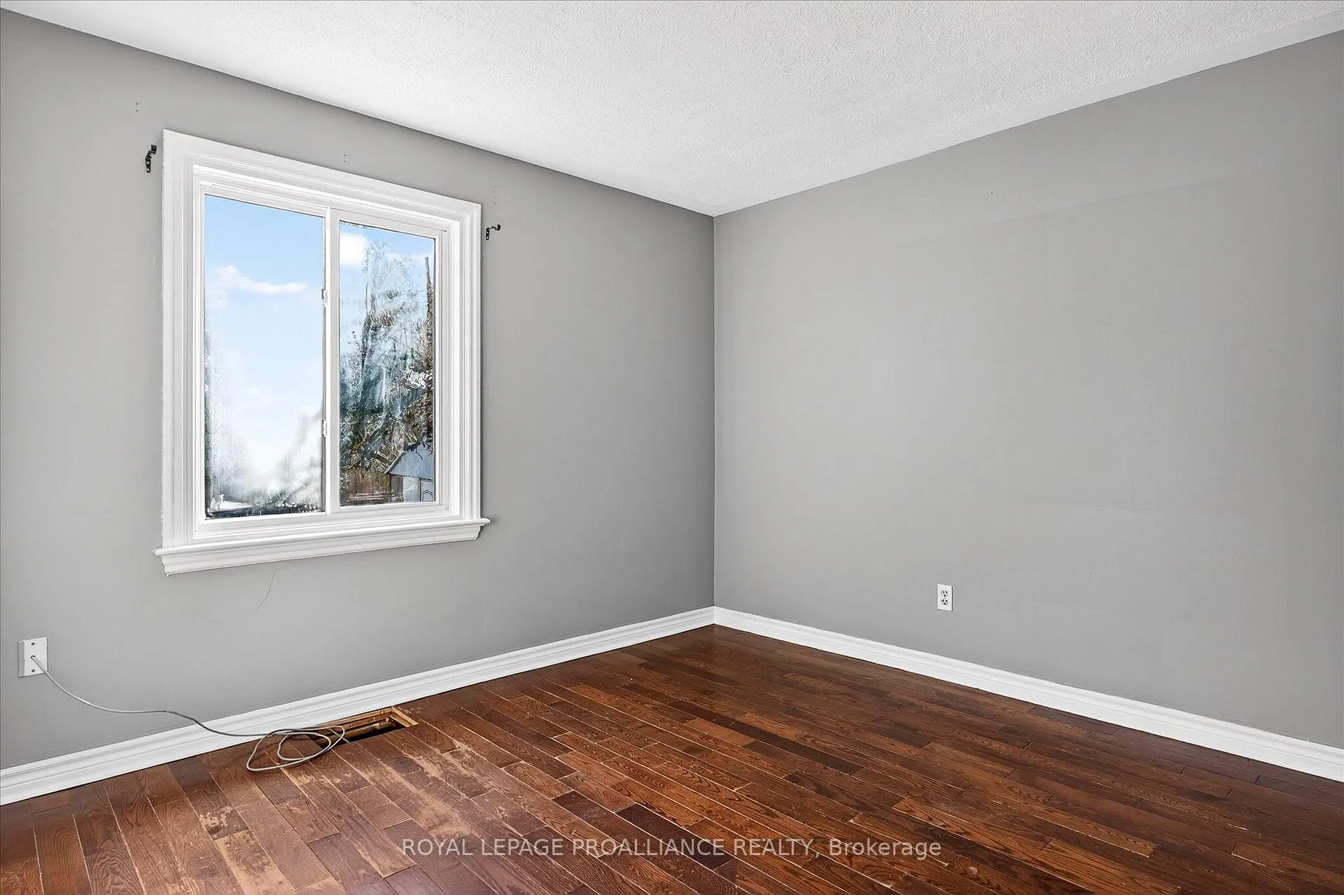 Photo 18 of 543 Howden Street, Peterborough, Otonabee Ward 1 — HOMEH