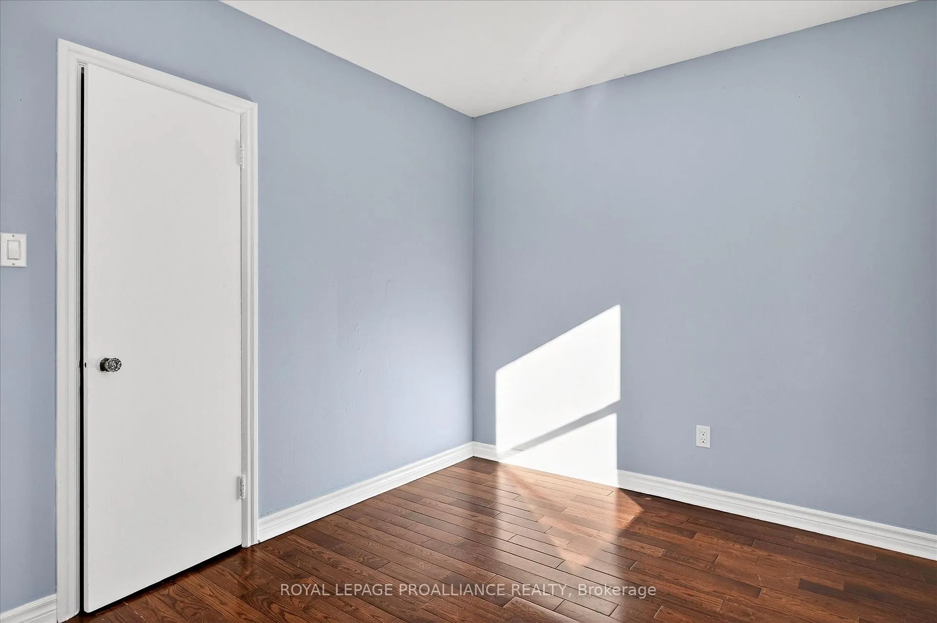 Photo 25 of 543 Howden Street, Peterborough, Otonabee Ward 1 — HOMEH