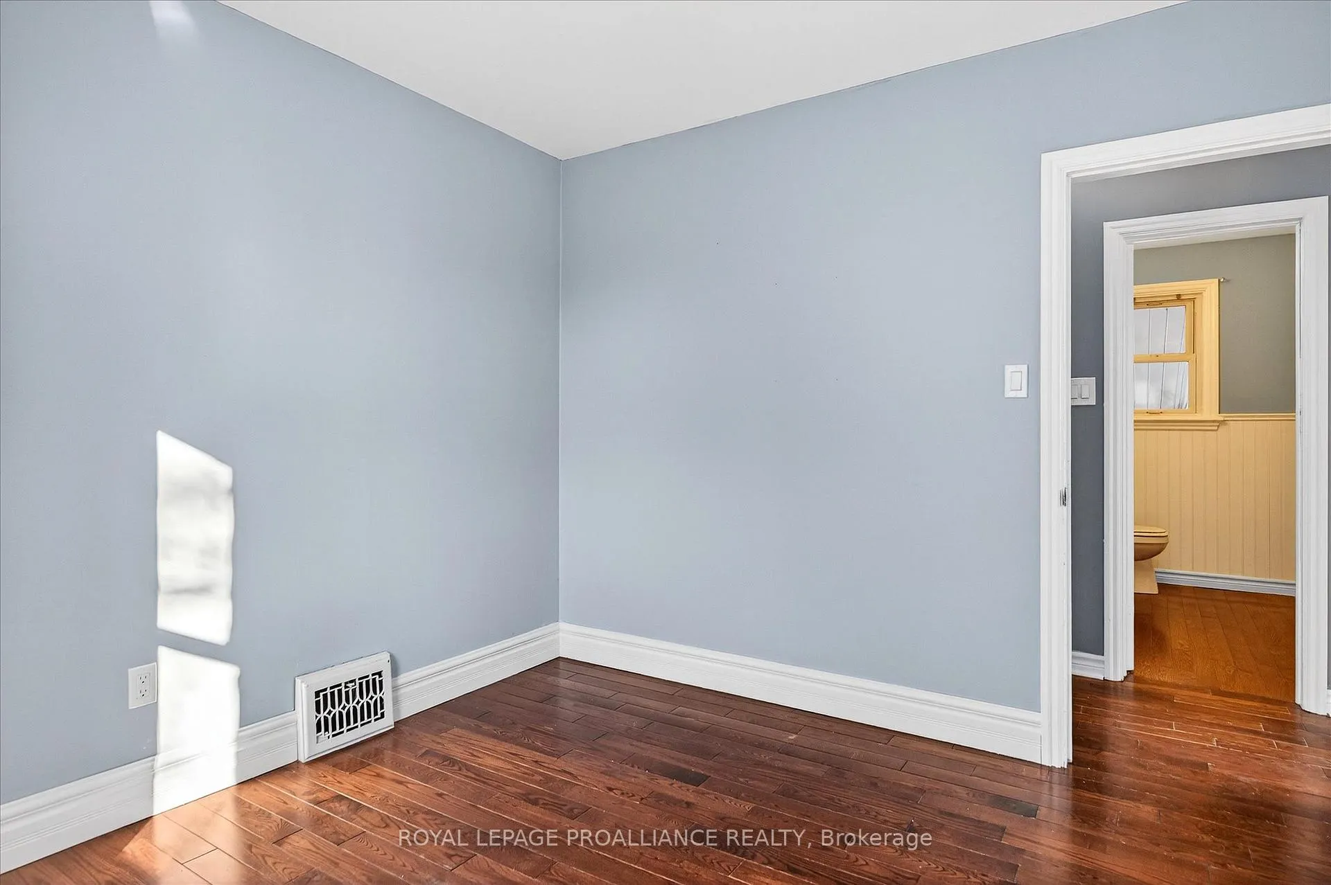 Photo 29 of 543 Howden Street, Peterborough, Otonabee Ward 1 — HOMEH