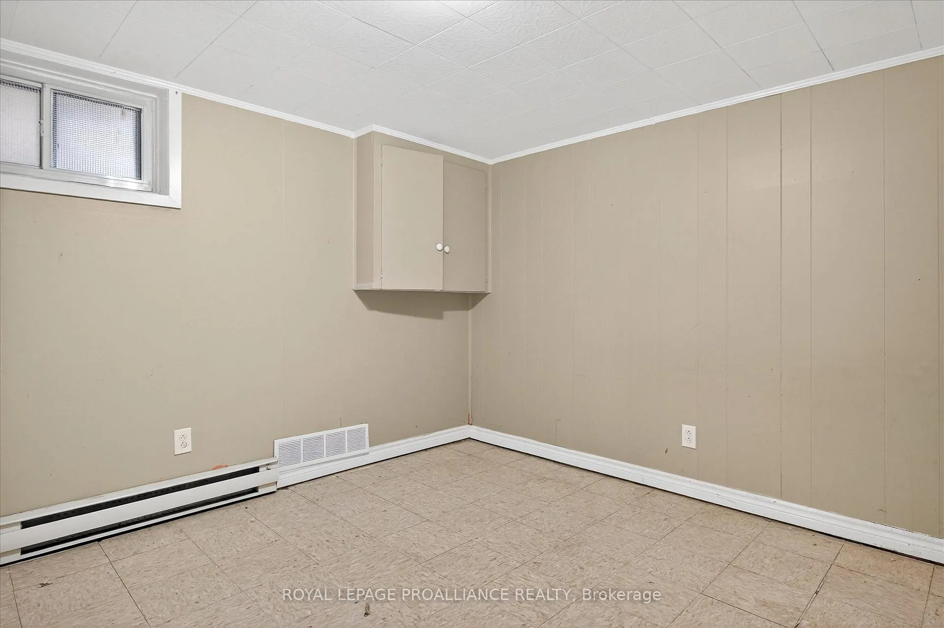 Photo 36 of 543 Howden Street, Peterborough, Otonabee Ward 1 — HOMEH