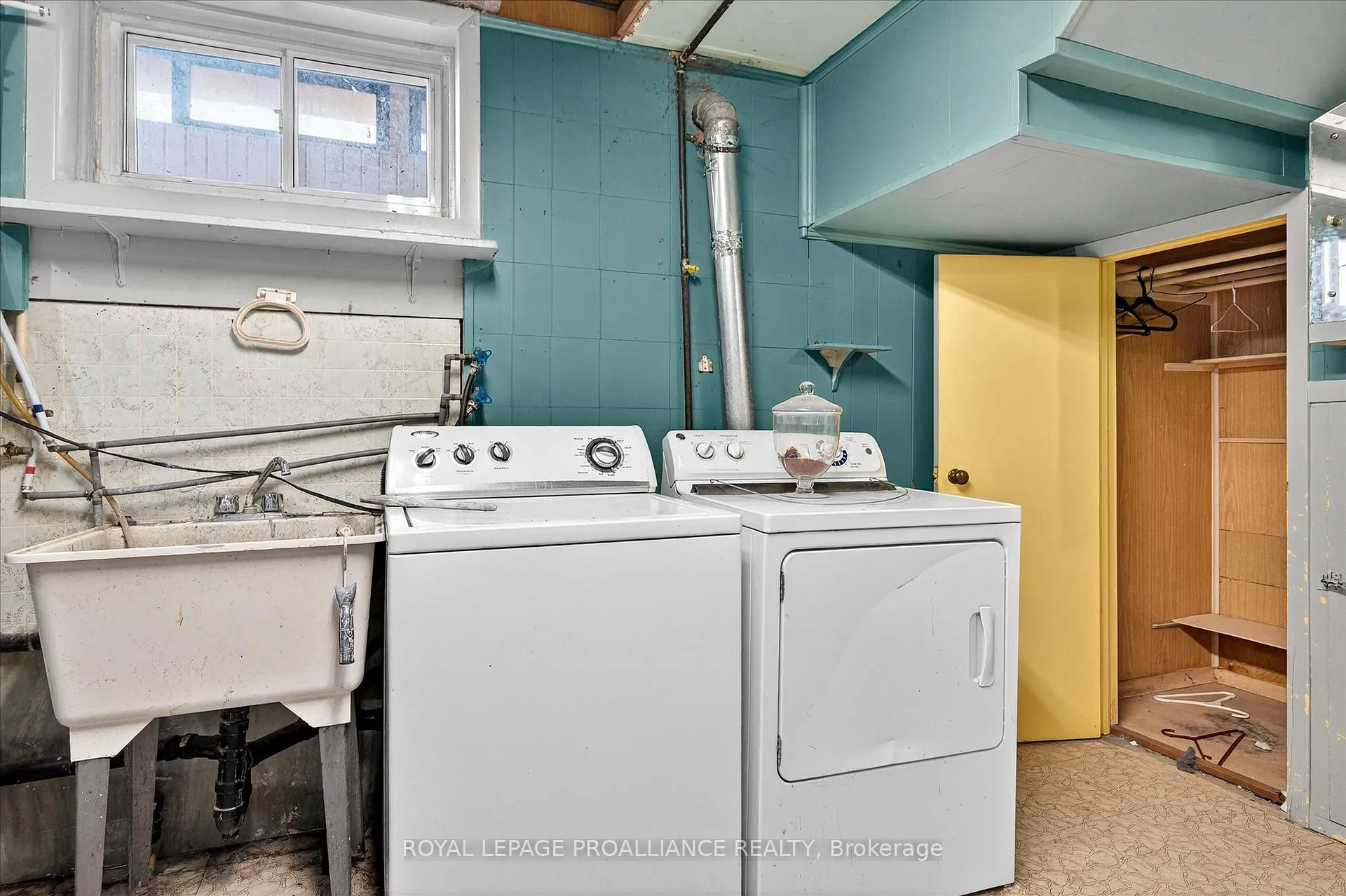 Photo 39 of 543 Howden Street, Peterborough, Otonabee Ward 1 — HOMEH