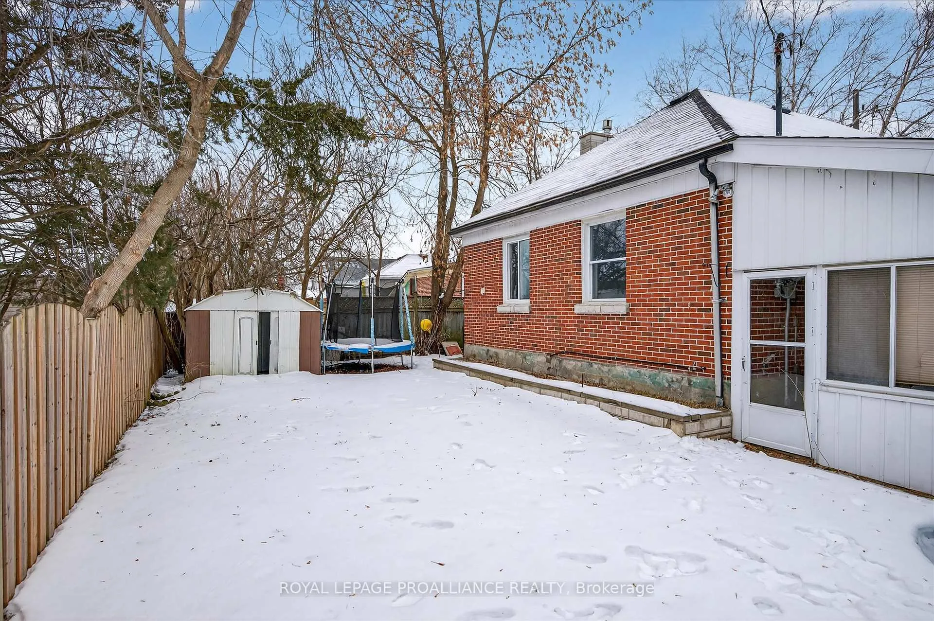 Photo 40 of 543 Howden Street, Peterborough, Otonabee Ward 1 — HOMEH