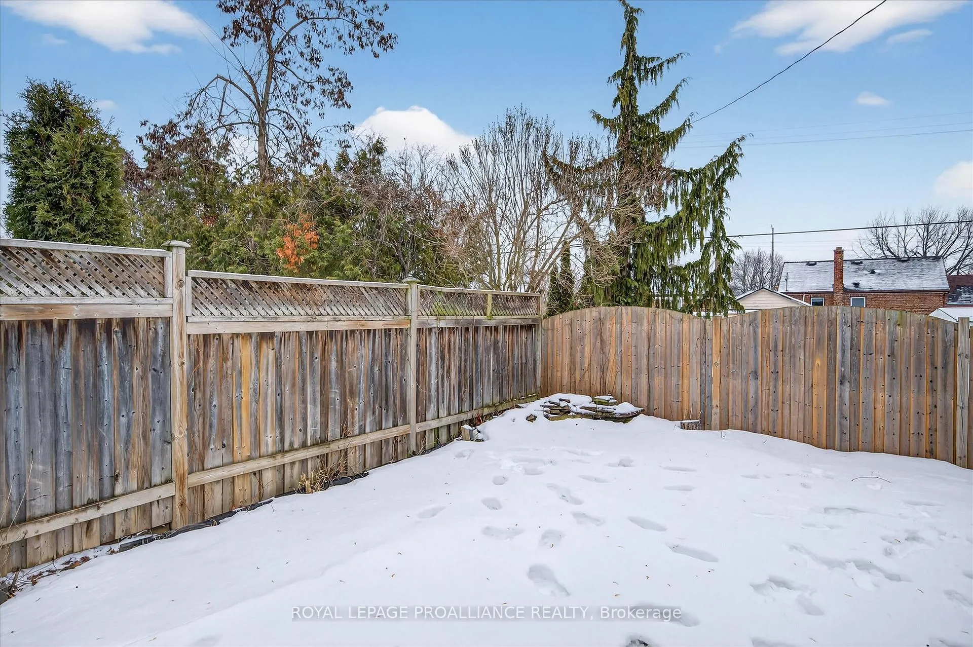 Photo 45 of 543 Howden Street, Peterborough, Otonabee Ward 1 — HOMEH