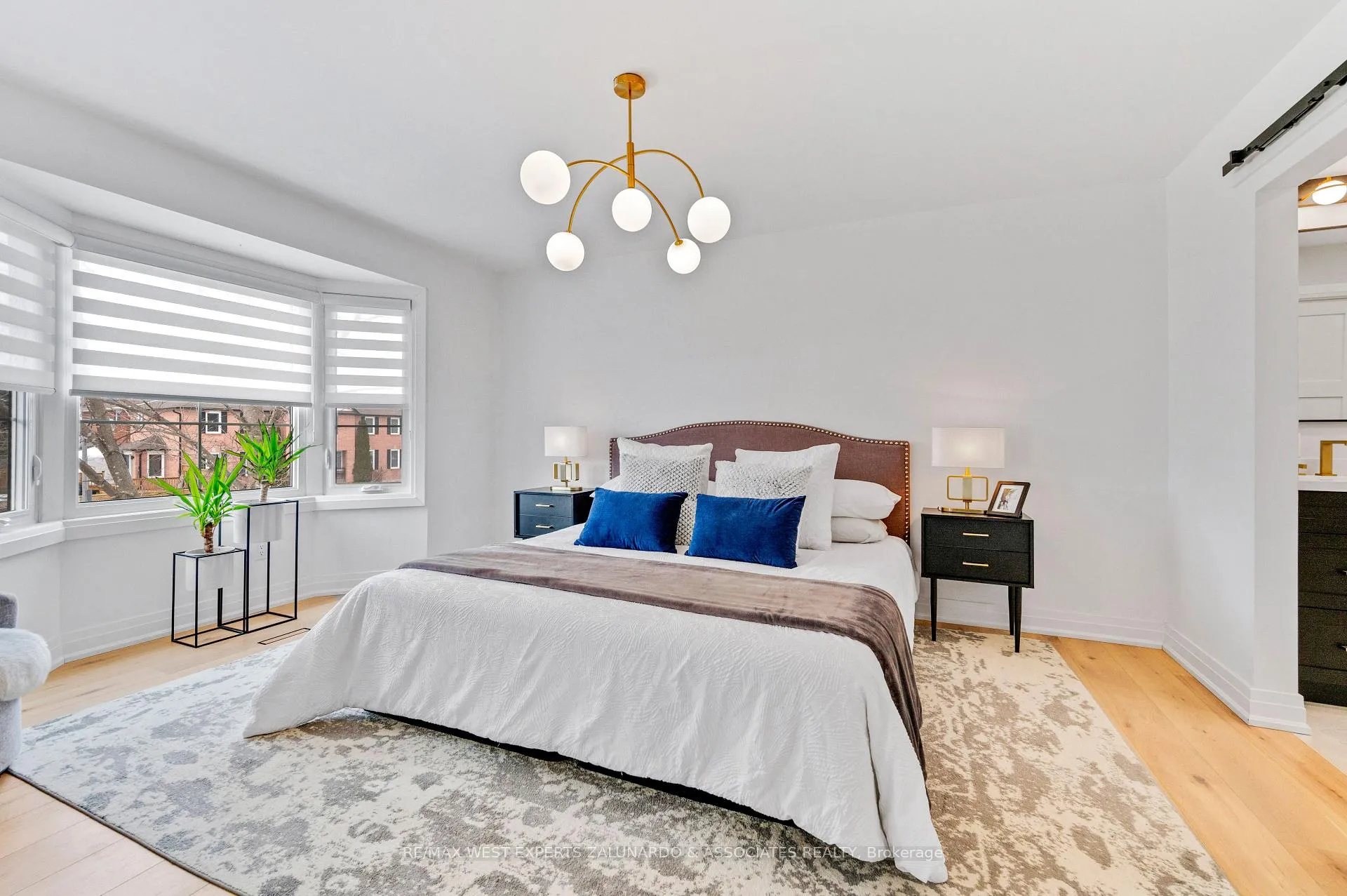 Photo 24 of 54 Kingsview Drive, Caledon, Bolton North — HOMEH