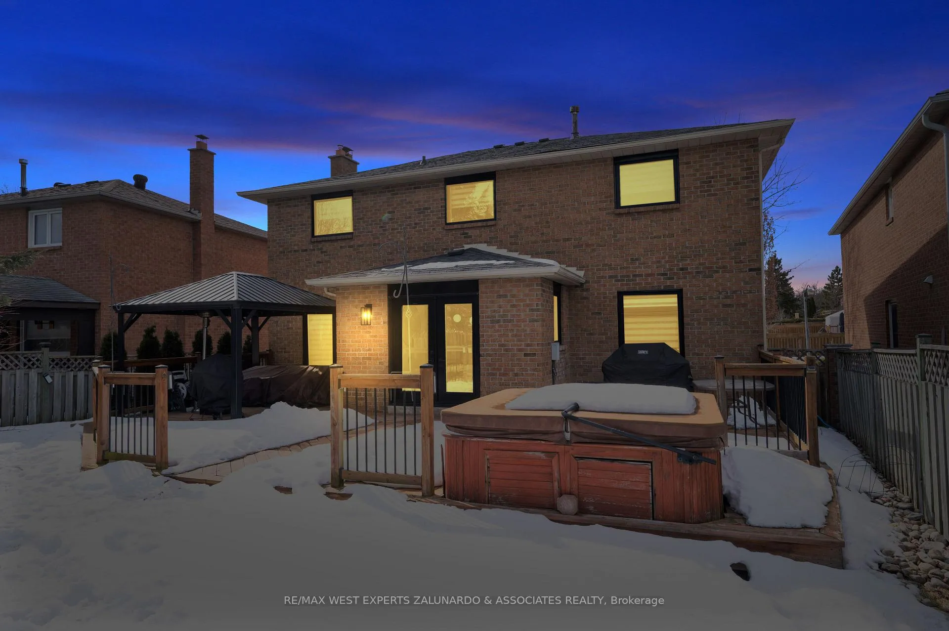 Photo 44 of 54 Kingsview Drive, Caledon, Bolton North — HOMEH