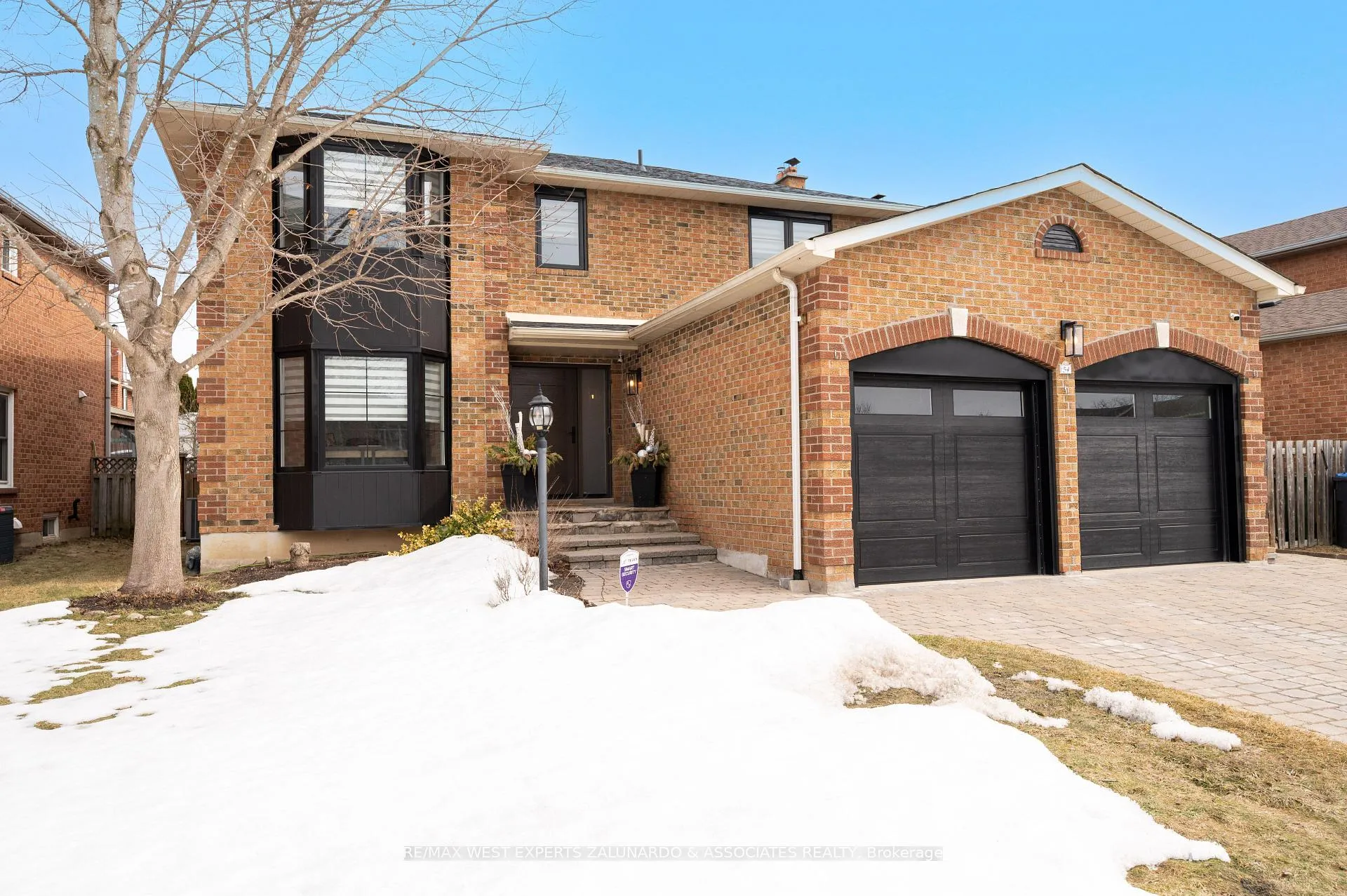 Photo 47 of 54 Kingsview Drive, Caledon, Bolton North — HOMEH