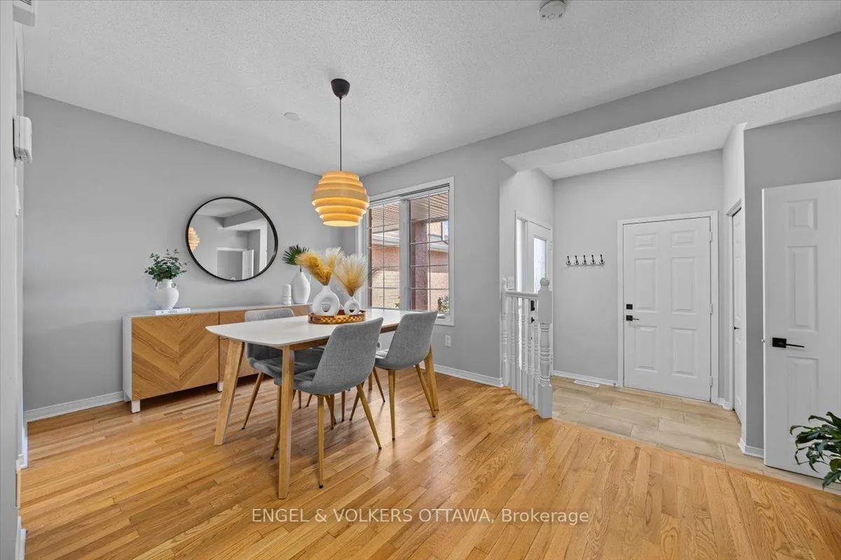 Photo 3 of 107 Redpath Drive, Ottawa, Barrhaven - Pheasant Run — HOMEH