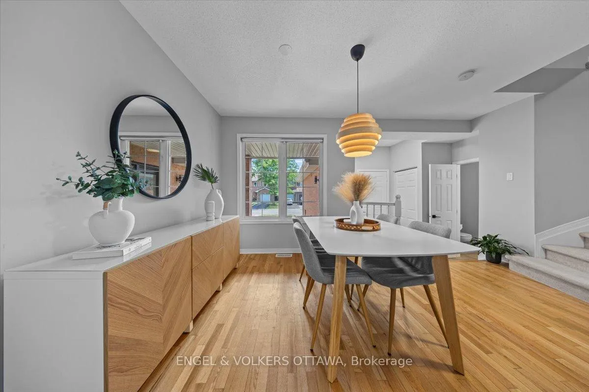 Photo 8 of 107 Redpath Drive, Ottawa, Barrhaven - Pheasant Run — HOMEH