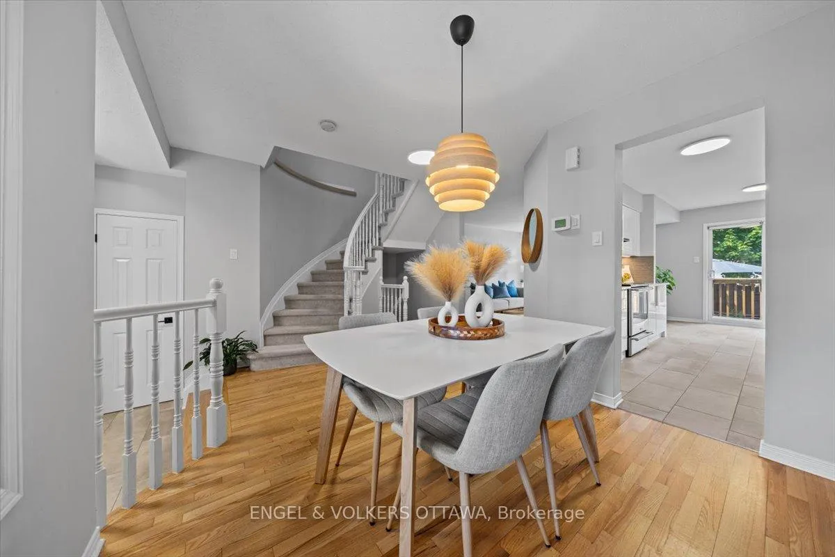 Photo 10 of 107 Redpath Drive, Ottawa, Barrhaven - Pheasant Run — HOMEH