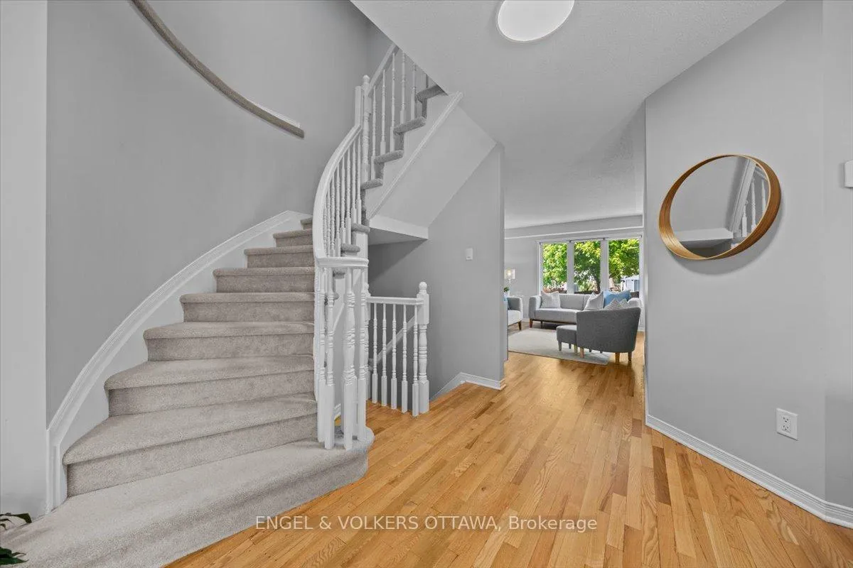 Photo 11 of 107 Redpath Drive, Ottawa, Barrhaven - Pheasant Run — HOMEH