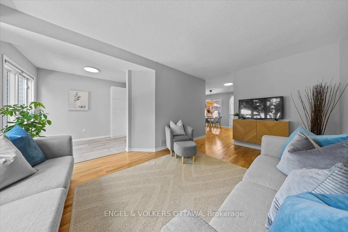 Photo 16 of 107 Redpath Drive, Ottawa, Barrhaven - Pheasant Run — HOMEH