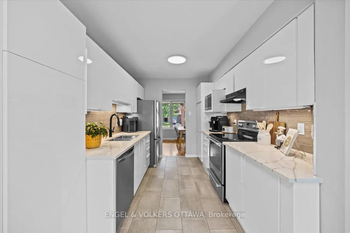 Photo 18 of 107 Redpath Drive, Ottawa, Barrhaven - Pheasant Run — HOMEH