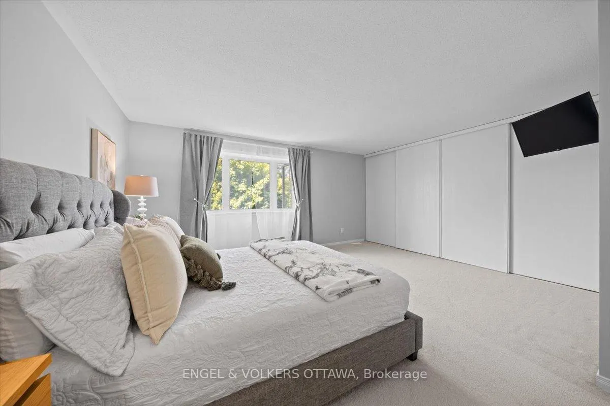 Photo 23 of 107 Redpath Drive, Ottawa, Barrhaven - Pheasant Run — HOMEH
