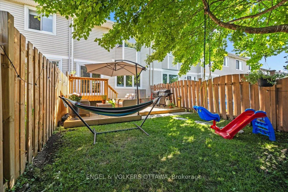 Photo 39 of 107 Redpath Drive, Ottawa, Barrhaven - Pheasant Run — HOMEH