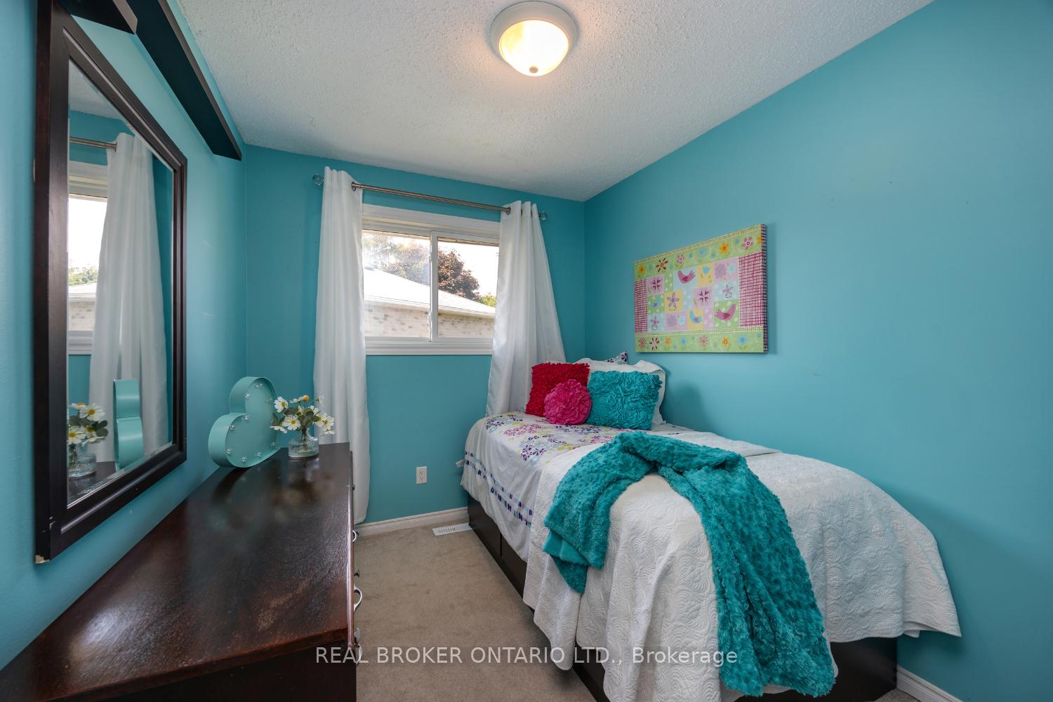 Photo 15 of 78 Cherry Blossom Crescent, Clarington, Courtice — HOMEH