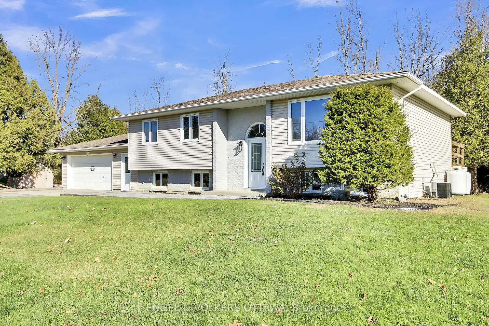Photo 1 of 4715 Kelso Street E, Augusta, Augusta Twp — HOMEH
