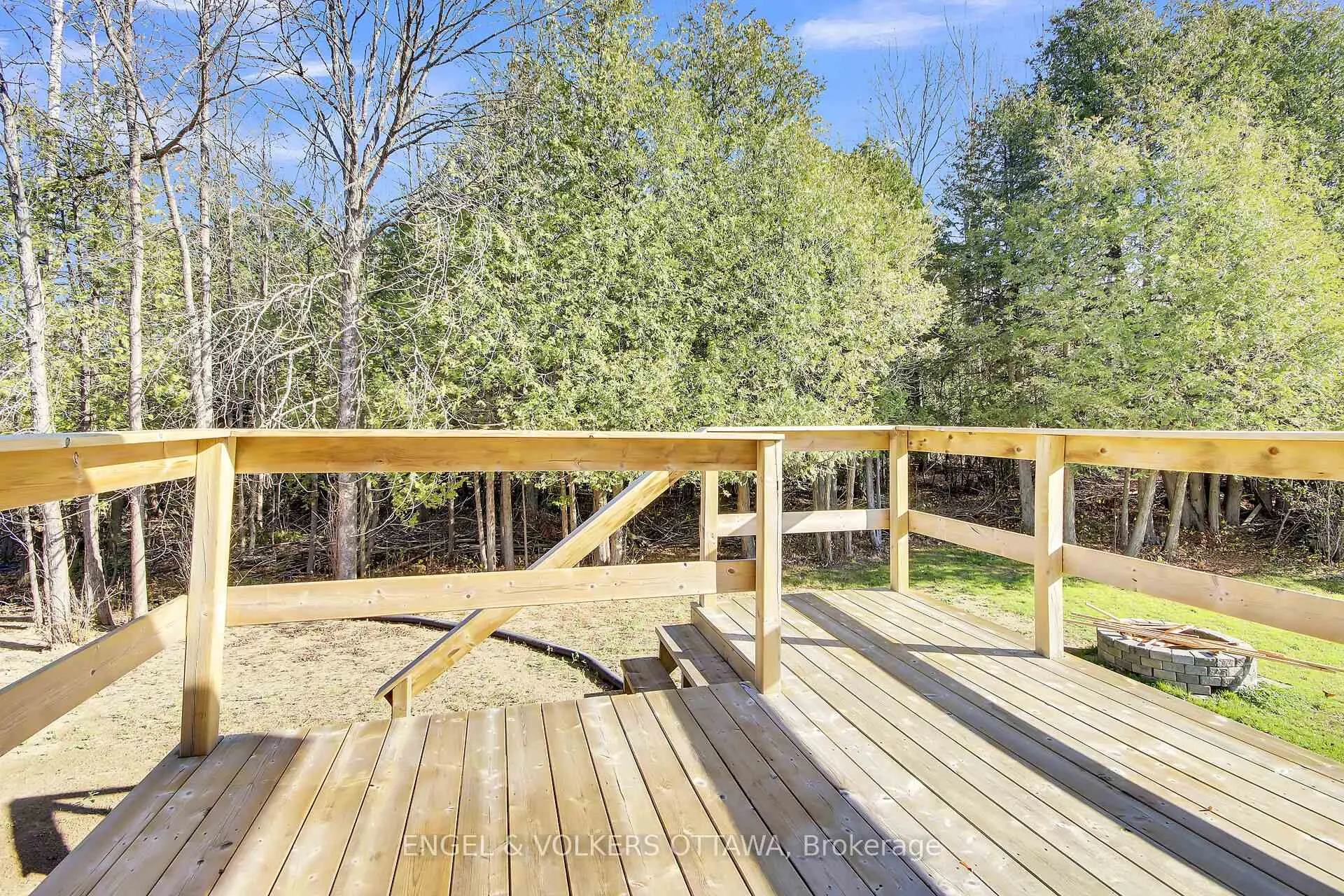 Photo 8 of 4715 Kelso Street E, Augusta, Augusta Twp — HOMEH