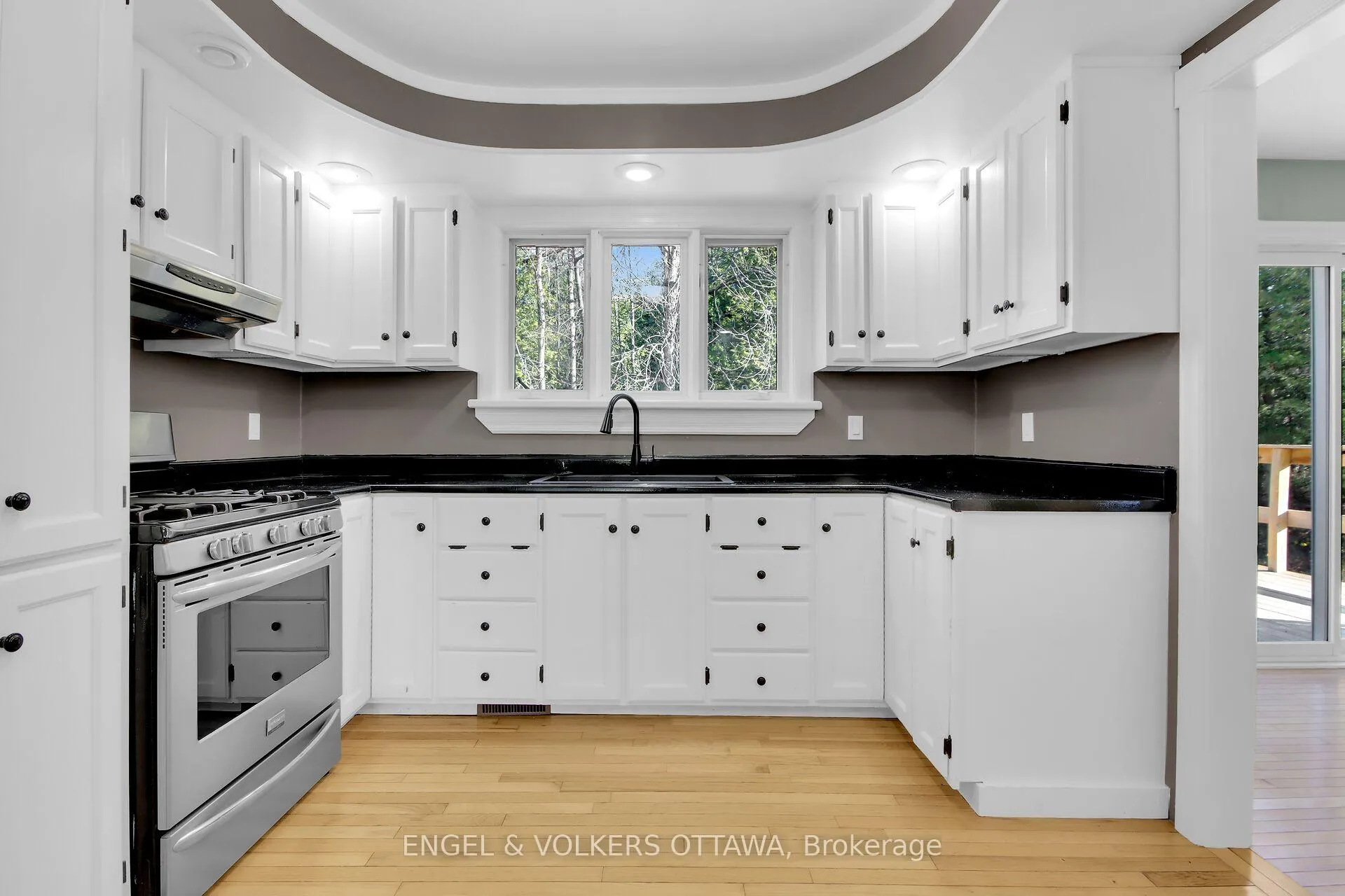 Photo 14 of 4715 Kelso Street E, Augusta, Augusta Twp — HOMEH