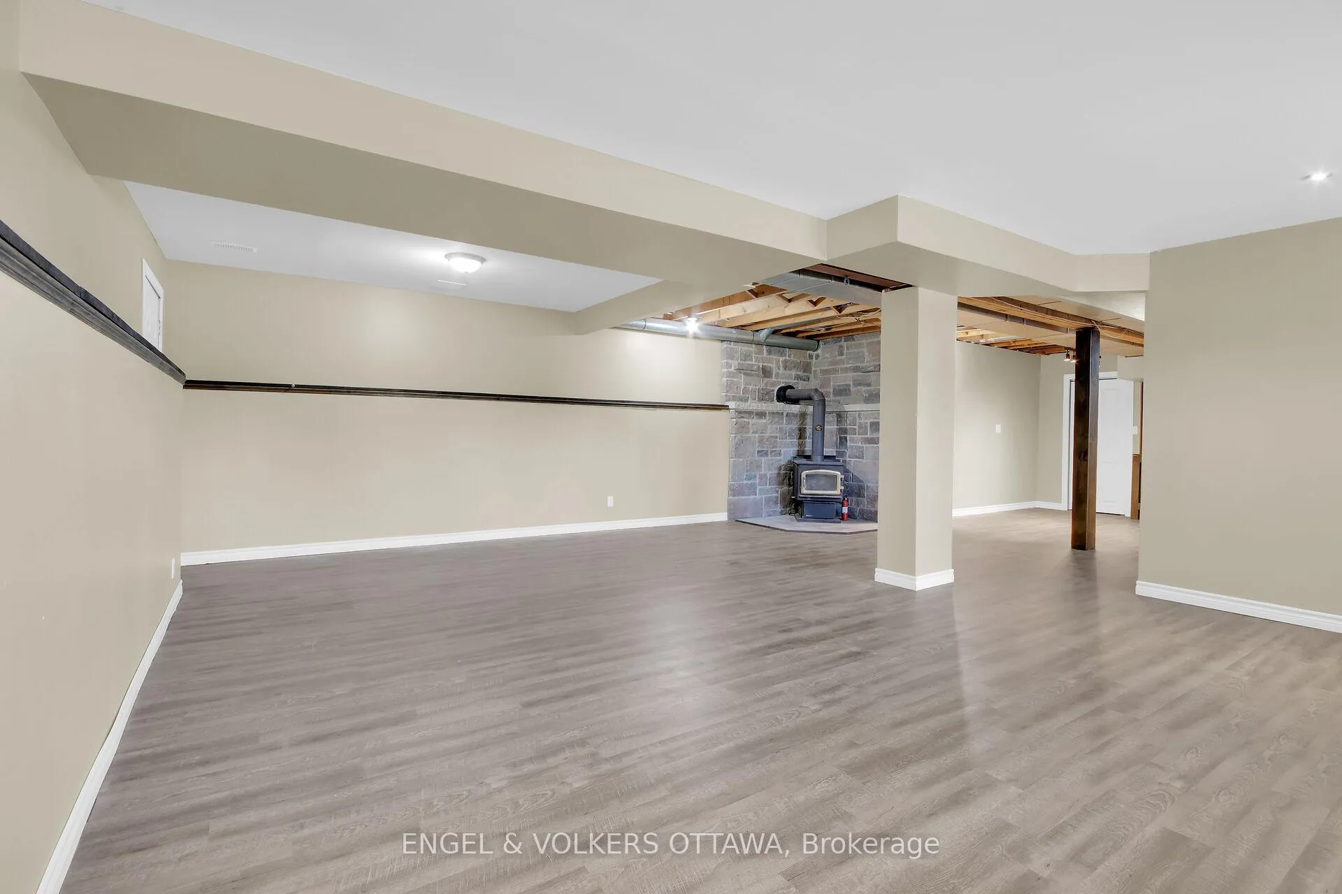 Photo 29 of 4715 Kelso Street E, Augusta, Augusta Twp — HOMEH