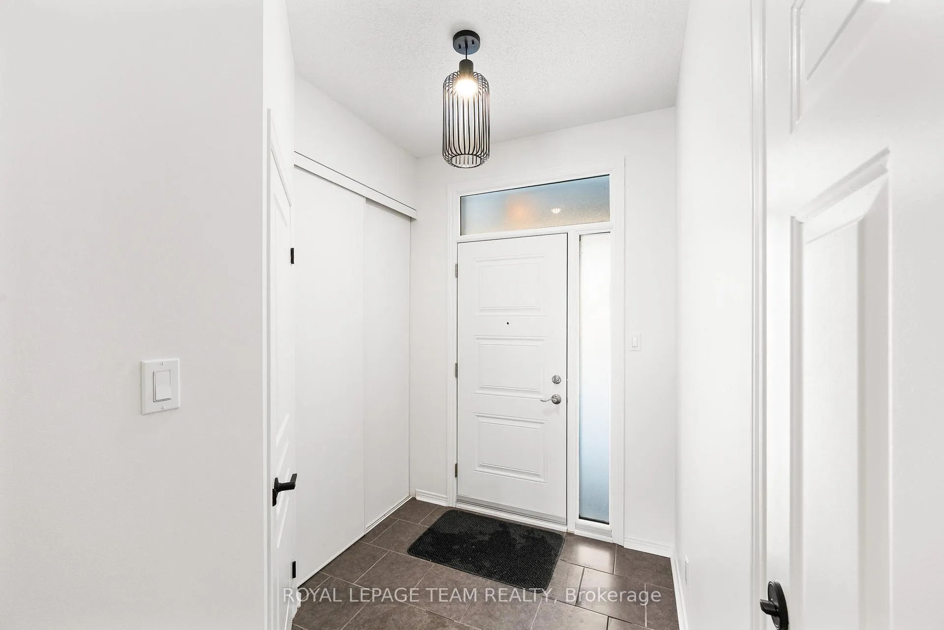 Photo 4 of 32 Bishops Mills Way, Ottawa, Kanata - Beaverbrook — HOMEH