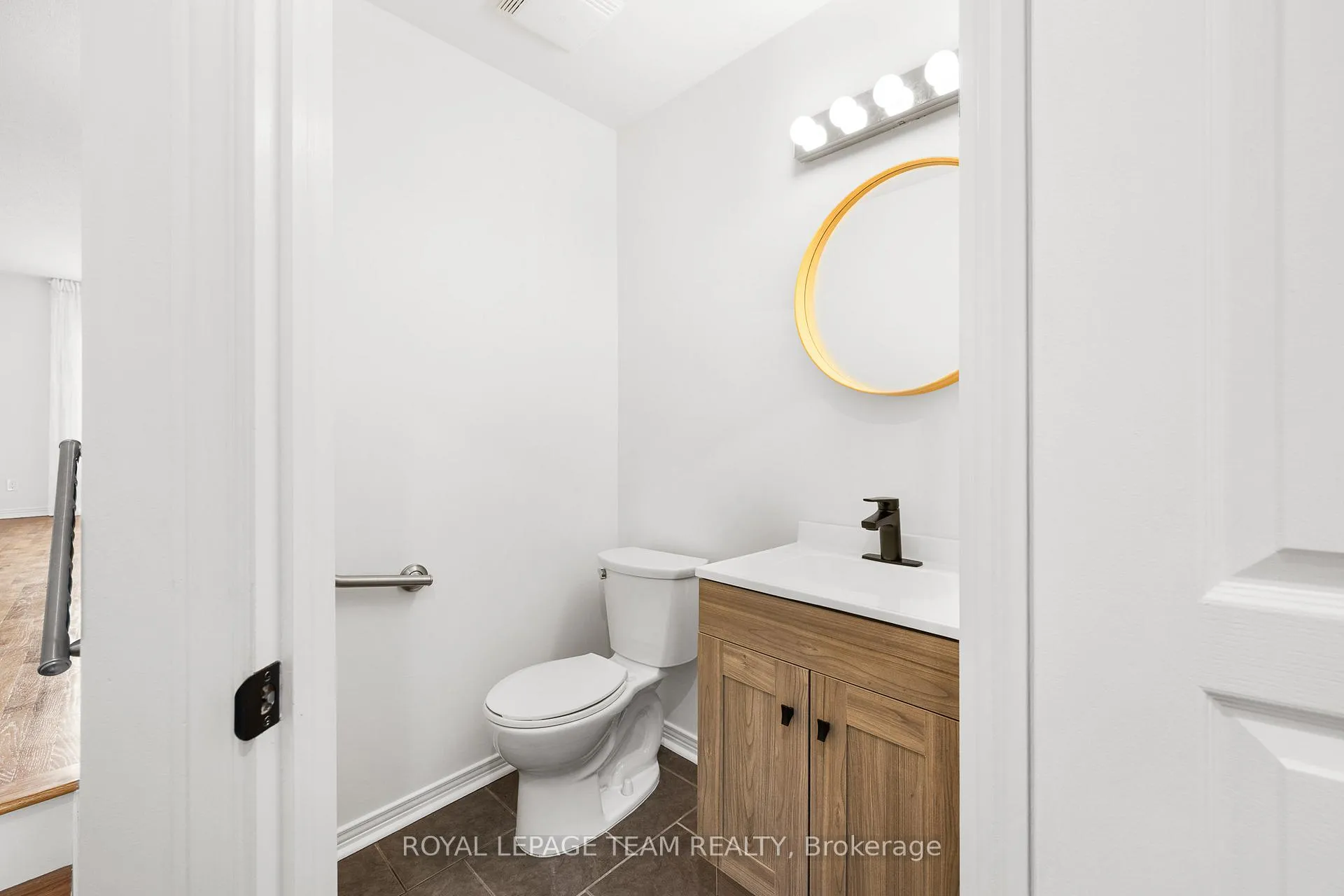 Photo 6 of 32 Bishops Mills Way, Ottawa, Kanata - Beaverbrook — HOMEH