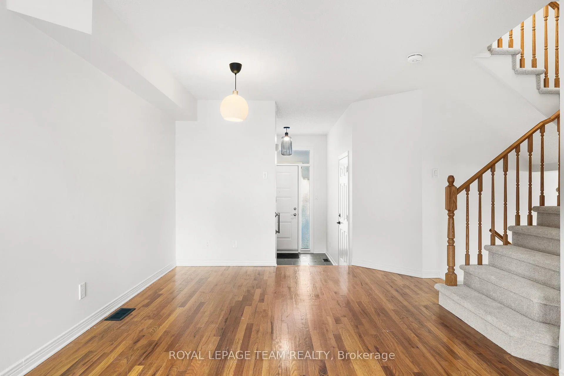 Photo 10 of 32 Bishops Mills Way, Ottawa, Kanata - Beaverbrook — HOMEH